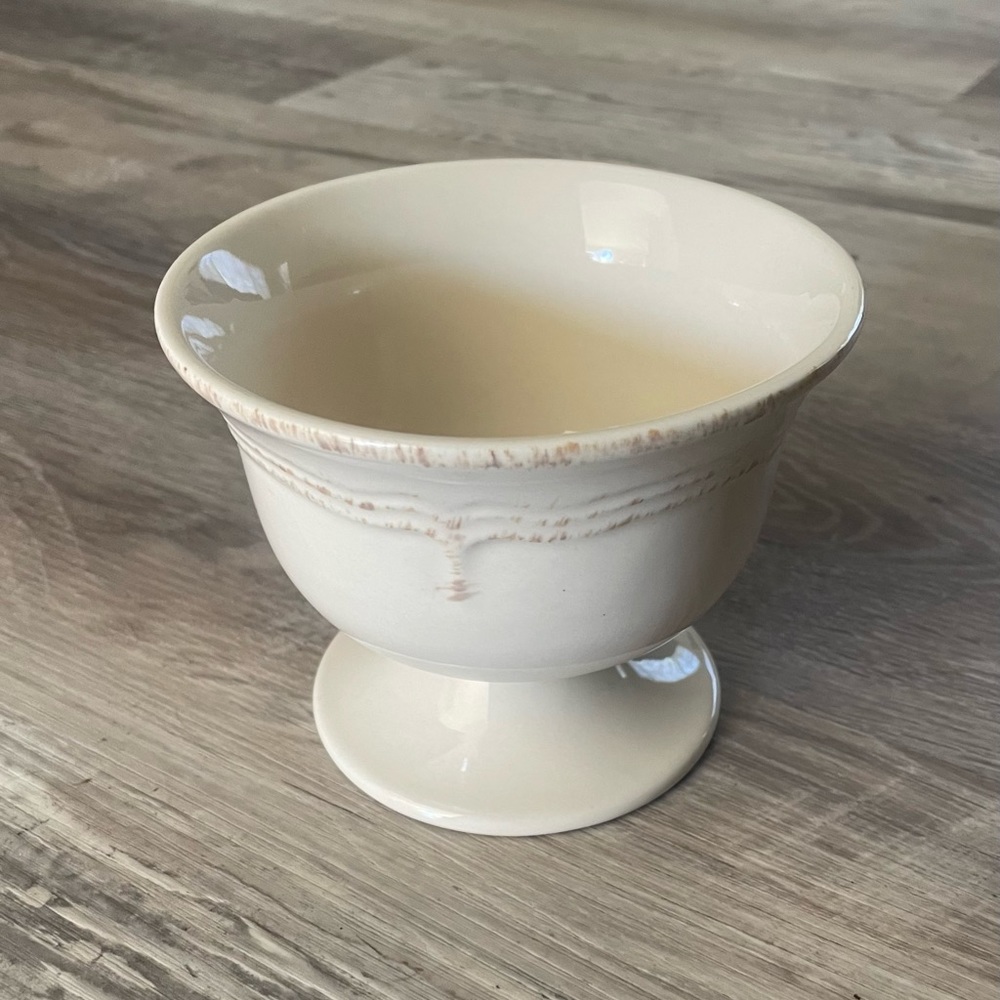 Todd English Gourmet Tuscan Ivory footed dessert bowl
